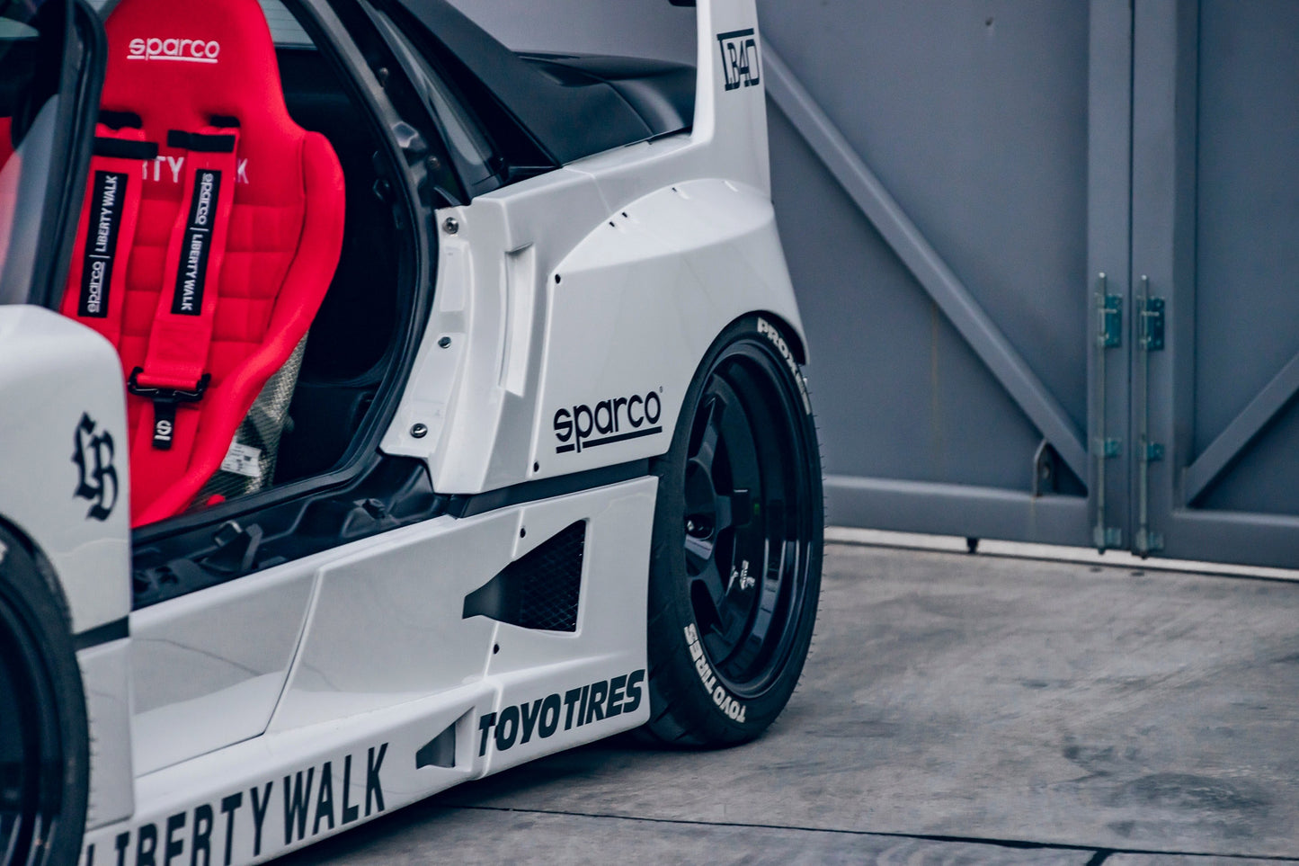 LB-WORKS LB40 AZ-1