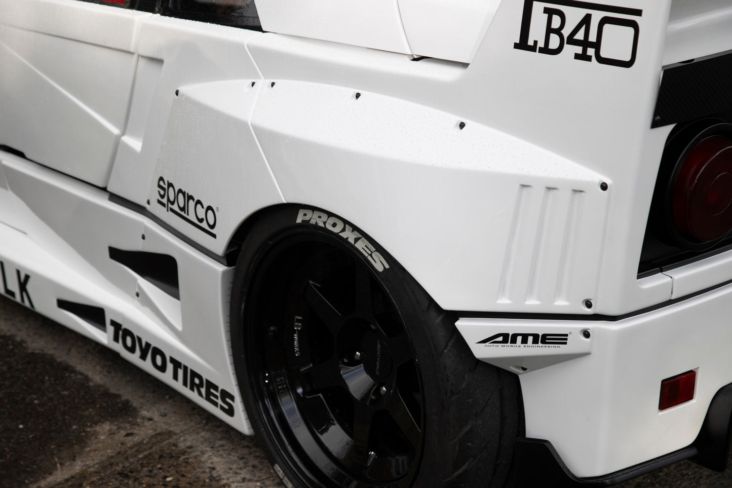 LB-WORKS LB40 AZ-1