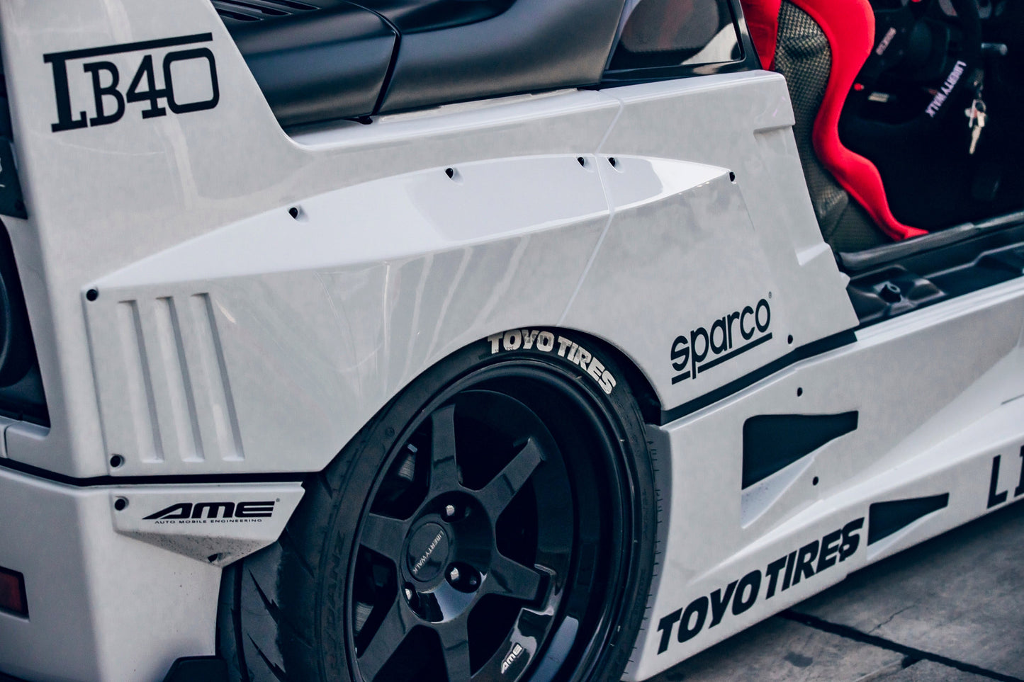 LB-WORKS LB40 AZ-1