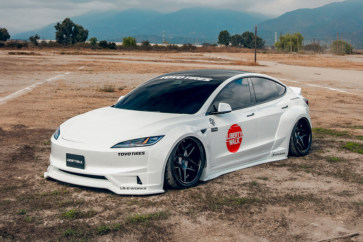LB-E-WORKS TESLA Model 3 complete body kit ver.2 (FRP)