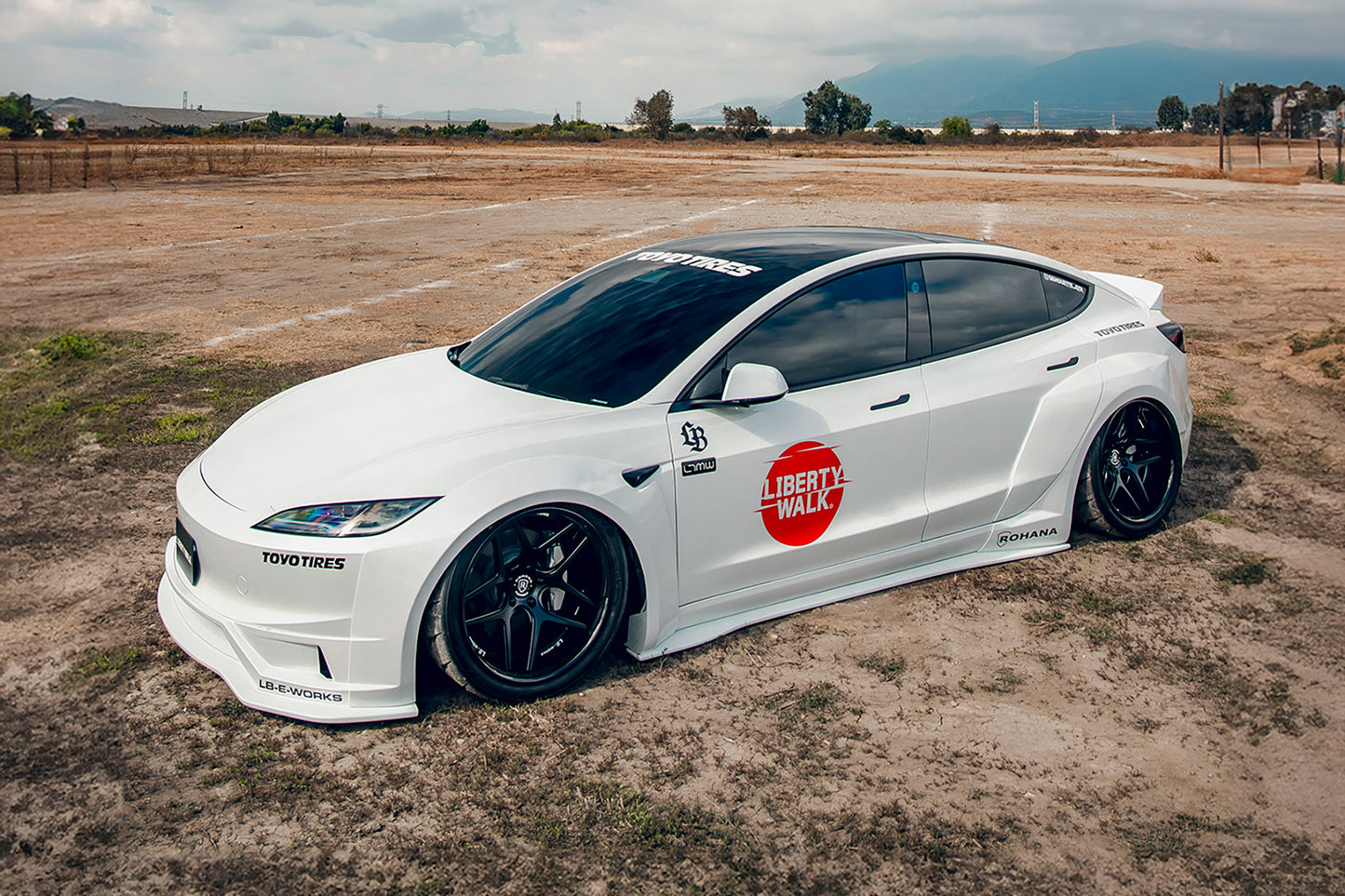LB-E-WORKS TESLA Model 3 complete body kit ver.2 (FRP)