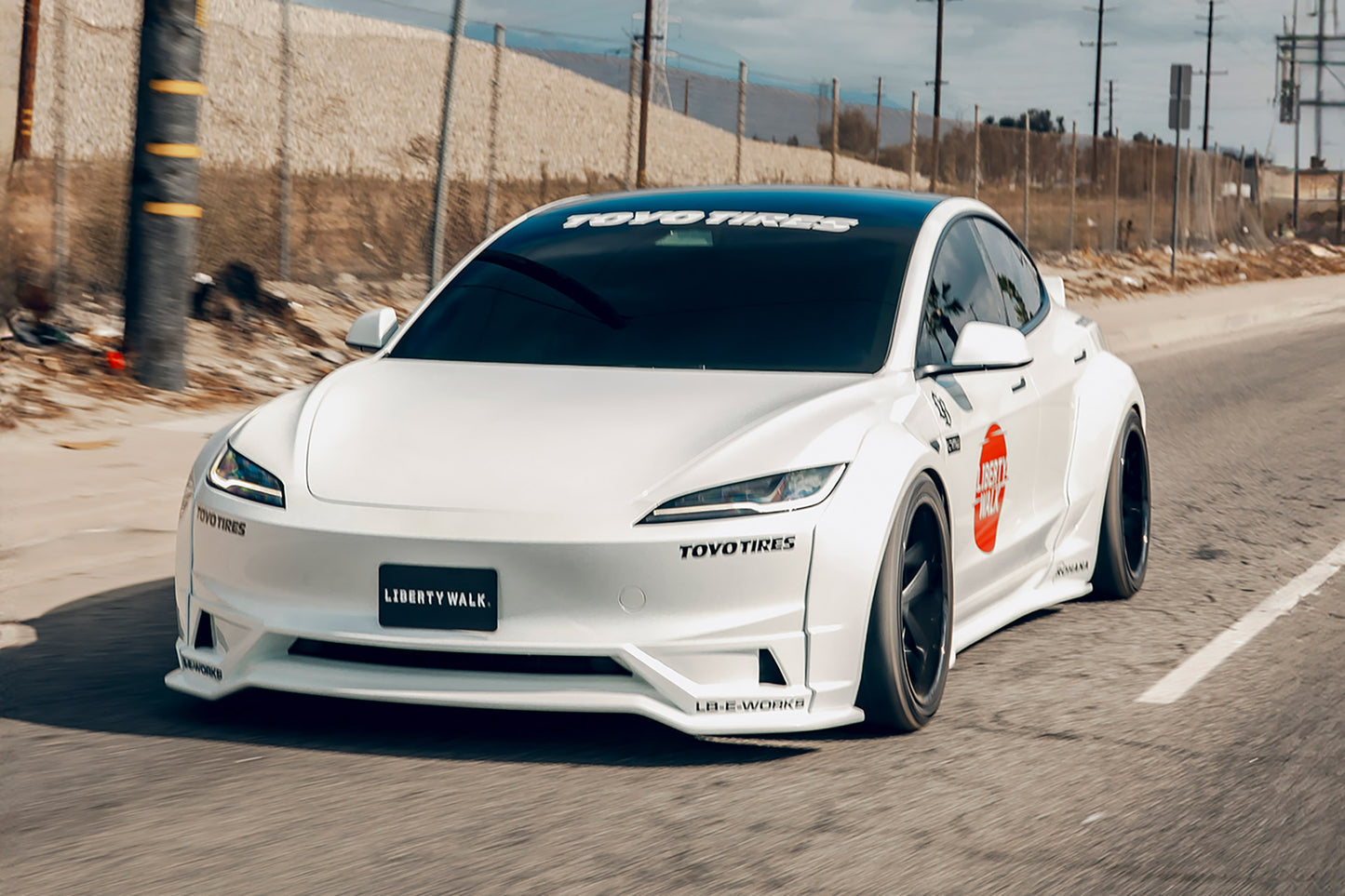 LB-E-WORKS TESLA Model 3 complete body kit ver.2 (FRP)