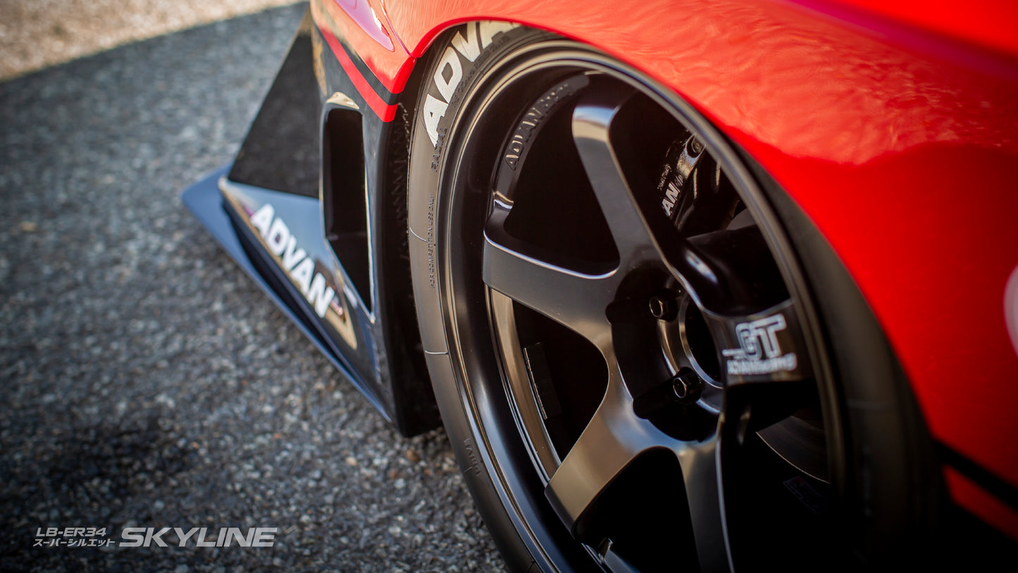 LB-ER34 Super Silhouette SKYLINE complete body Kit 【Limited】