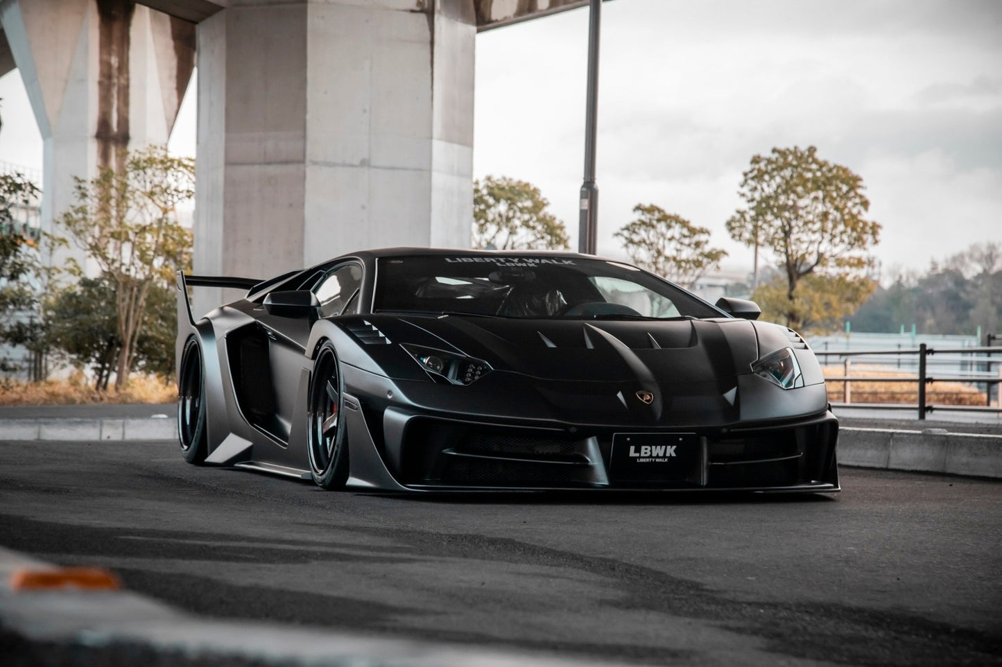 LB-Silhouette WORKS AVENTADOR GT EVO