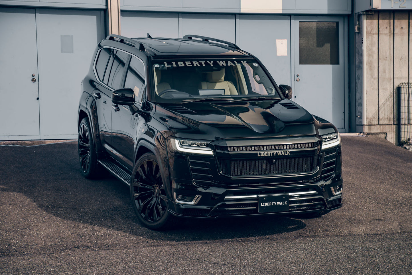 LB-WORKS TOYOTA LAND CRUISER 300