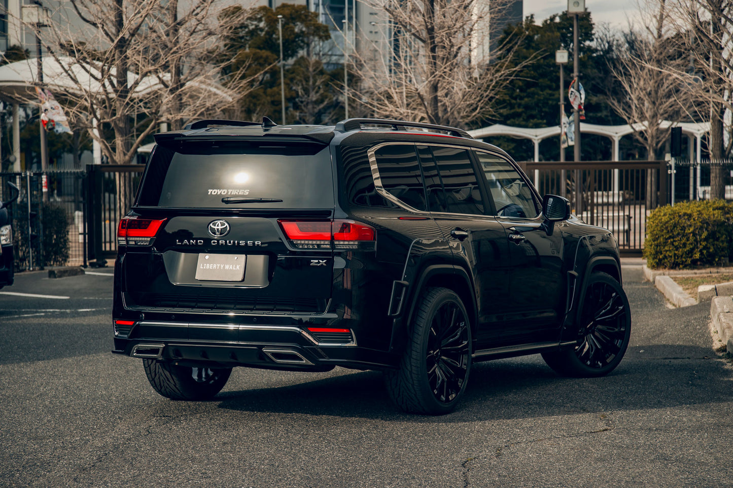 LB-WORKS TOYOTA LAND CRUISER 300