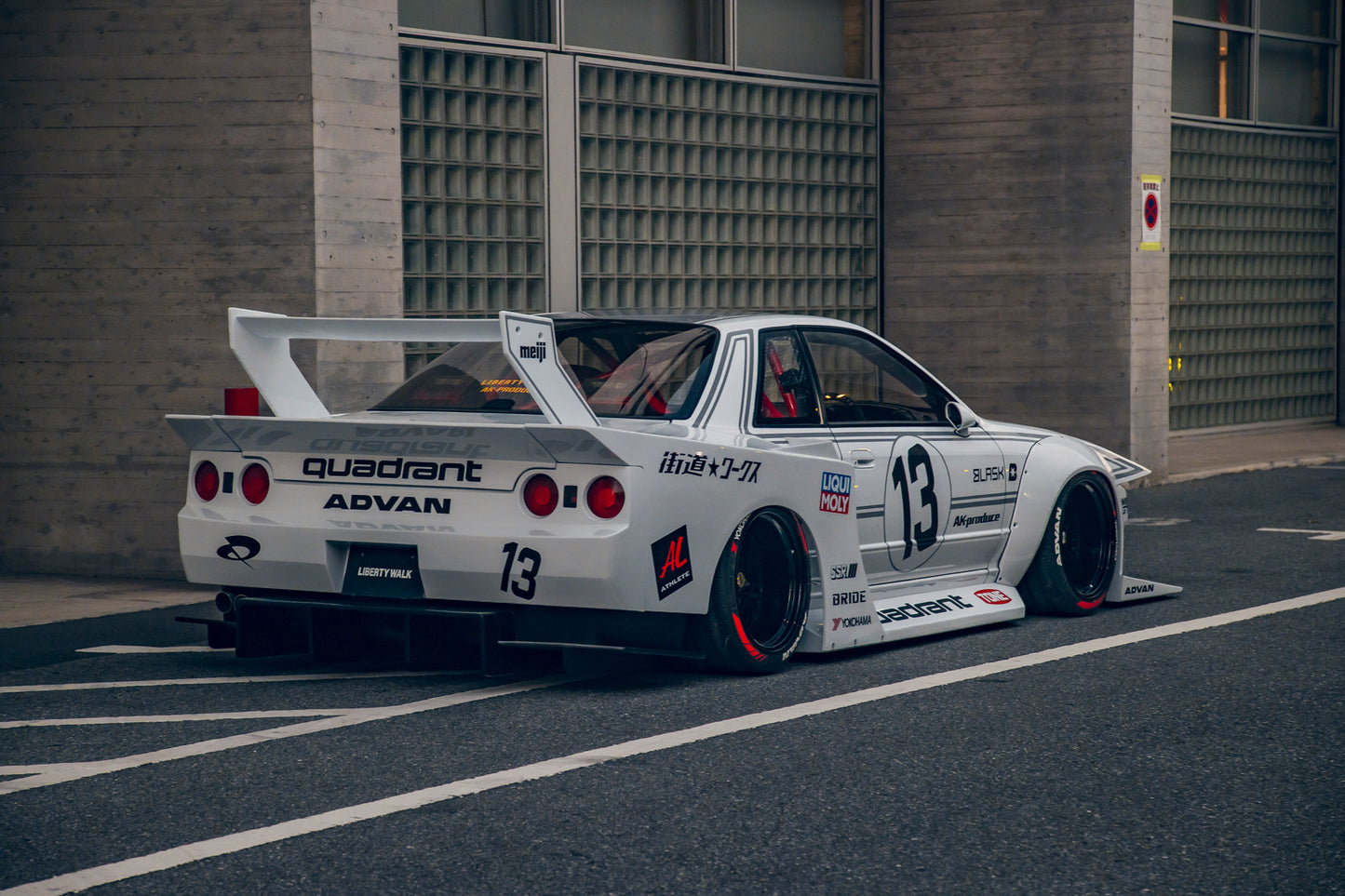 LB-KAIDO WORKS NISSAN R32 SKYLINE