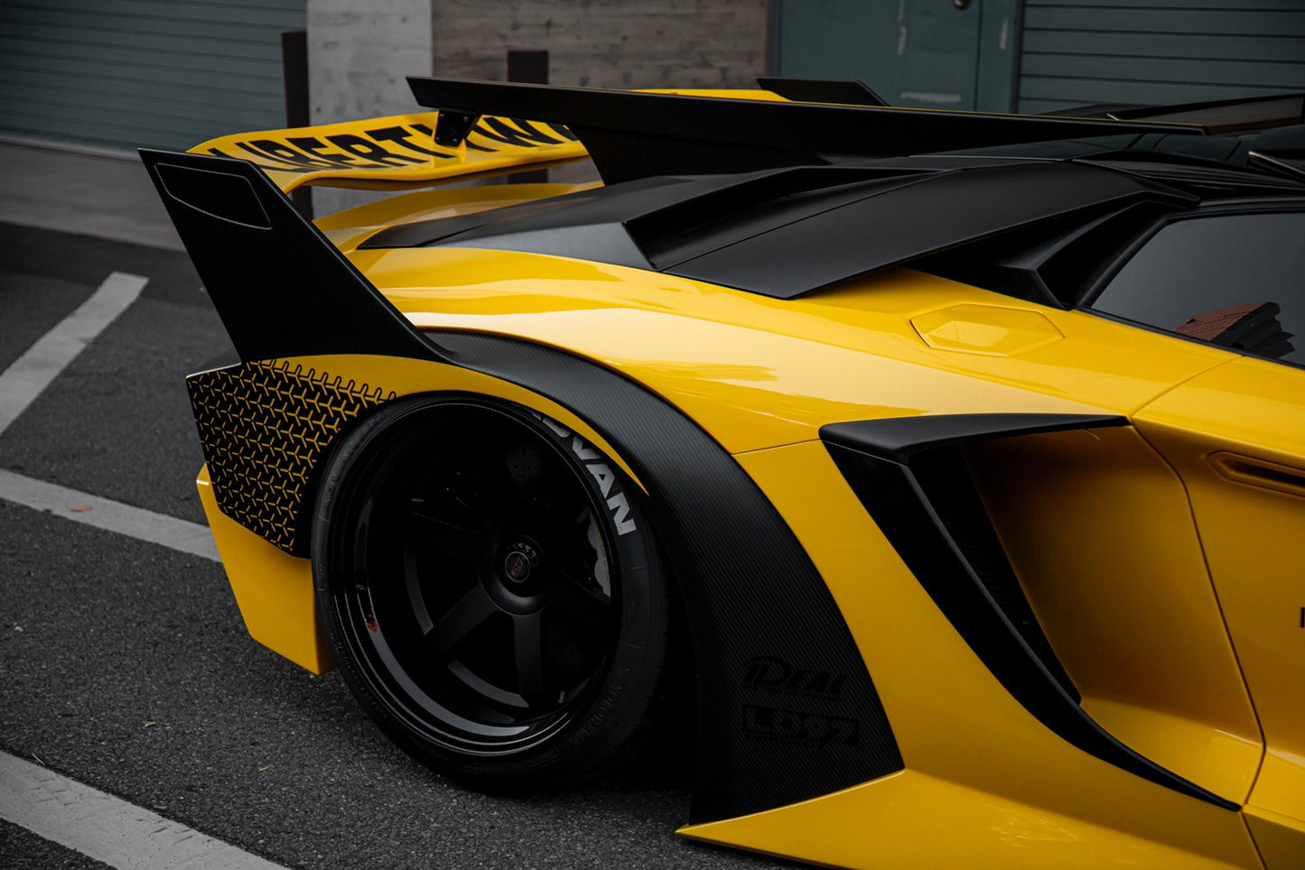 LB-Silhouette WORKS AVENTADOR GT EVO