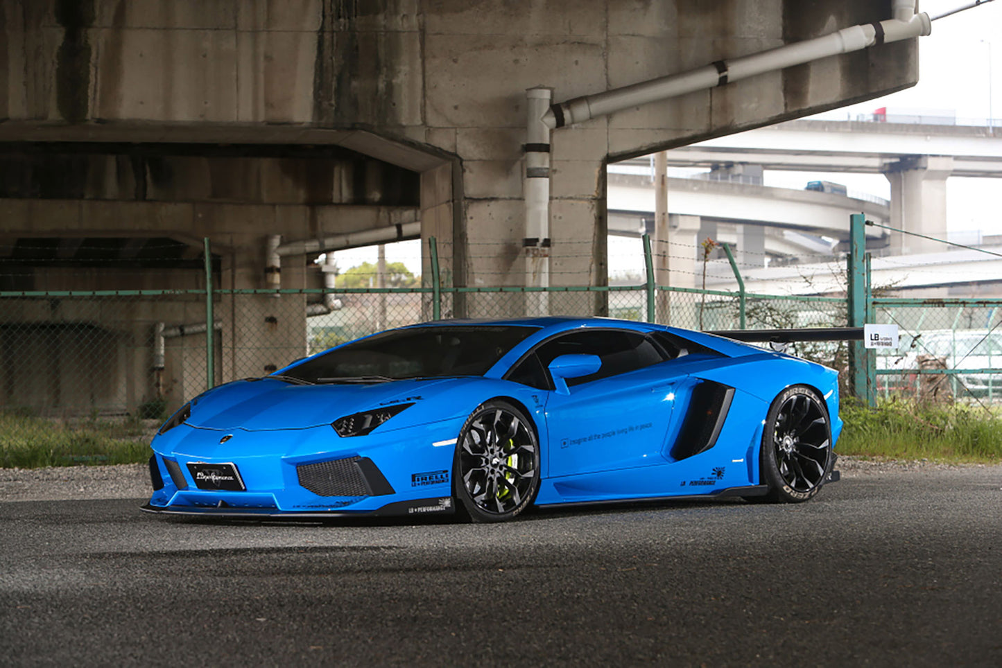 LB★PERFORMANCE Lamborghini AVENTADOR