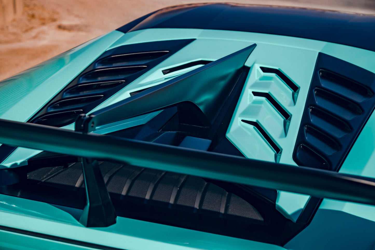 LB-Silhouette WORKS HURACAN GT complete body kit