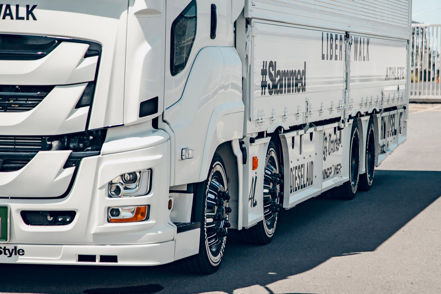 LB-TRUCKS ISUZU GIGA