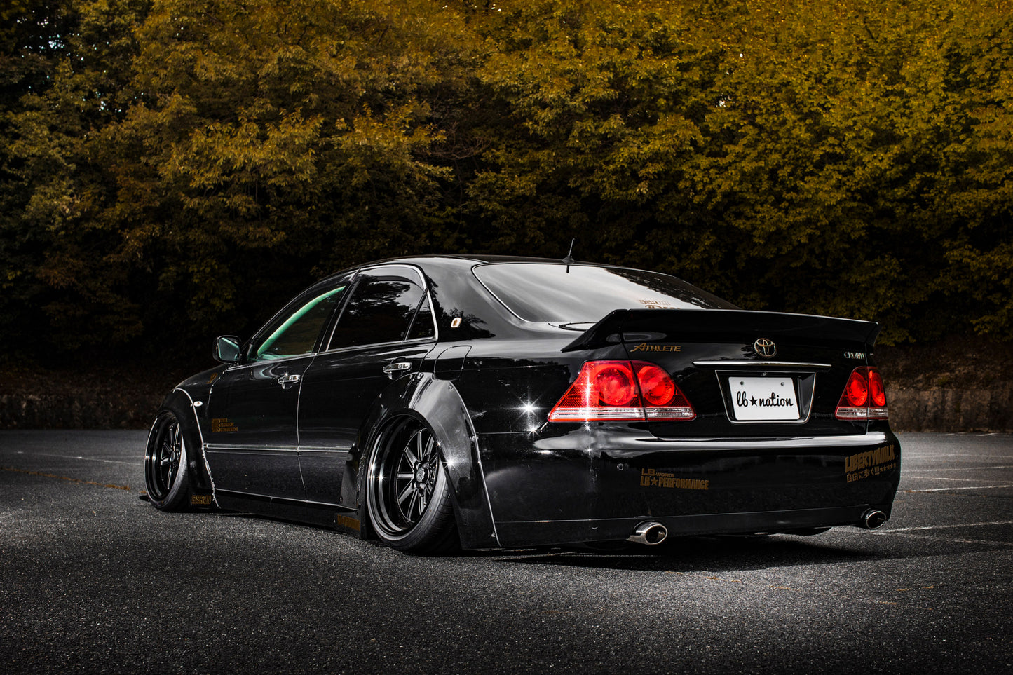 lb★nation x K-BREAK TOYOTA 18 CROWN