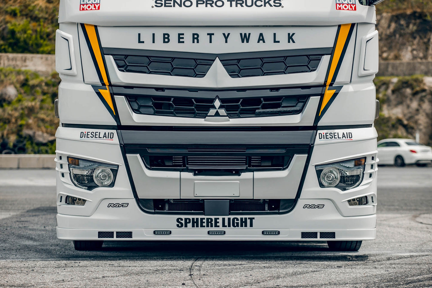 LB-TRUCKS Mitsubishi Fuso SUPER GREAT