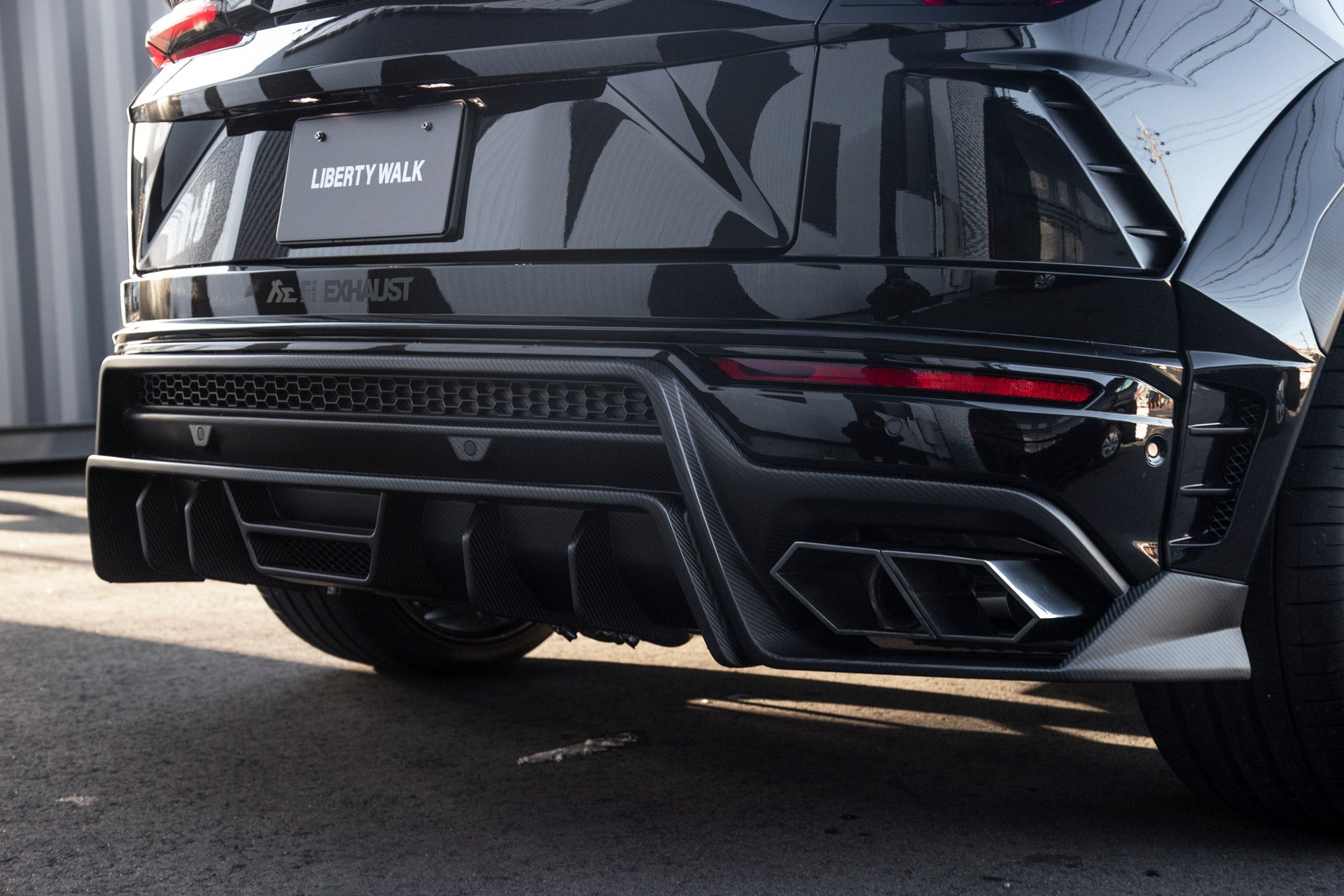 LB-WORKS URUS complete body kit – My Store